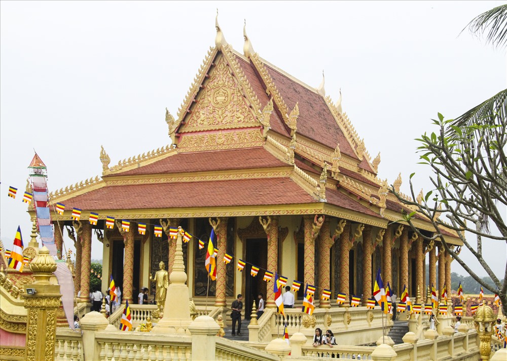 Chánh điện chùa Khmer